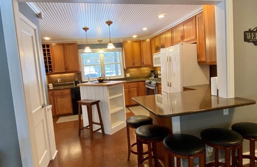 Crosslake House | Cape Cod w/425' of AMAZING White Fish Chain Shoreline, SANDY BEACH + EXTRAS