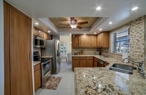 Fort Myers Villa | Cape Coral Southern Exposure Vacation Paradise Located On A Canal, Heated Pool