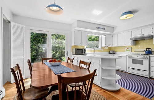 Chatham House | Cape Escape - Family-Friendly Chatham Retreat