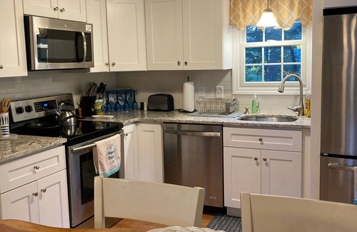 East Falmouth House | Cape Escape