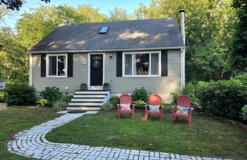 Narragansett House | Cape Tupelo