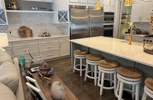 Mashpee House | Capecod South Mashpee 3 bedroom modern farmhouse available to rent summer 2026.
