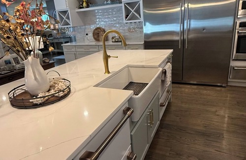 Mashpee House | Capecod South Mashpee 3 bedroom modern farmhouse available to rent summer 2026.