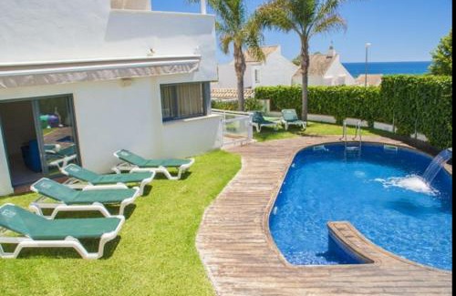 Calafell House | Capilla - Xeckin Holidays