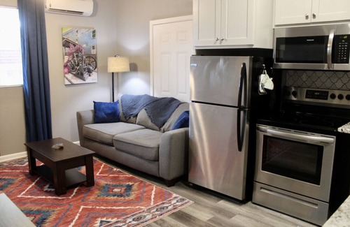 Downtown Little Rock Apartment | Capital Manor Adventure: Cozy Condo Near City Hotspots
