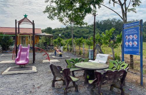 Kampung Tok Kassim Hotel | Capital O 90168 Serambi Pelangi Chalet