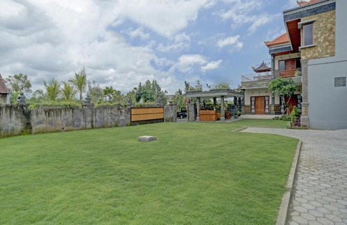 Lodtunduh Hotel | Capital O 90654 Pondok Wisata Buana Amerta