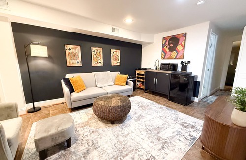 Northeast Bed & Breakfast | Capitol Hill Gem