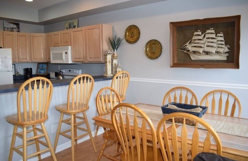 Chincoteague House | Caprecia's Castle-Waterfront w/shared crabbing/fishing pier