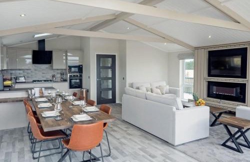 Carlton-in-Cleveland House | Captain Cook Lodge - Ukc4062