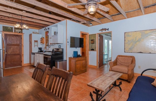 Rockport Cottage | Captain Dave's