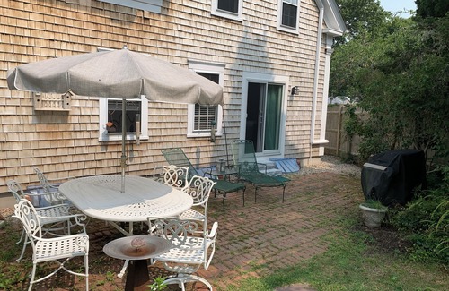 Harwich Port Bed & Breakfast | Captain Ellis Antique Home in Harwich Port, Cape Cod, MA - 1 Room Rental