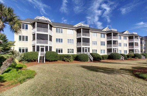 Isle of Palms Condo | “Captain Jack’s Cabin” at 201 A Port O Call | Oceanview | Affordable Winter Monthly Rates | Large.