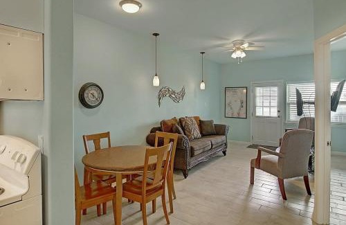 Port Aransas House | Captain Quarter's 1 bedrm unit at Sea Isle Village