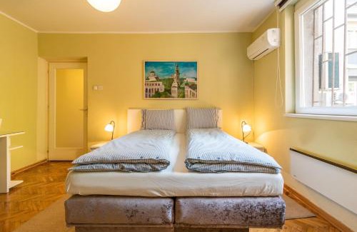 Dorcol Apartment | Captain's Crib