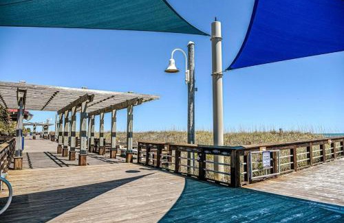 North Carolina Coast Apartment | Captain's Quarters at Island Breeze of CB