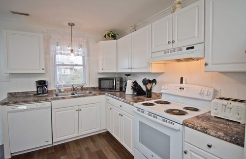 Emerald Isle House | Captain's Quarters East, Oceanfront Duplex in Emerald Isle, NC!