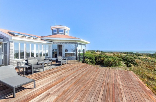 North Truro Apartment | Captain's Quarters at Dune Crest Hotel