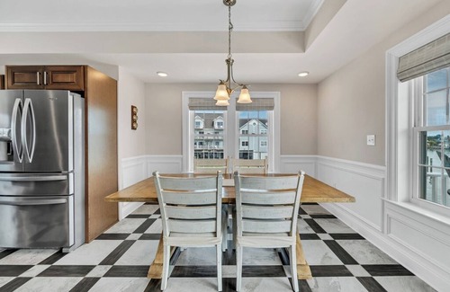 Chincoteague House | Captain's Rest - Lovely Waterfront on Marsh Island!
