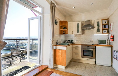 Porthmadog Cottage | CAPTAIN’S QUARTERS, pet friendly in Porthmadog