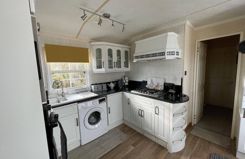 Caergeiliog Ski Chalet | Captivating 2-Bed Static Caravan on Private land