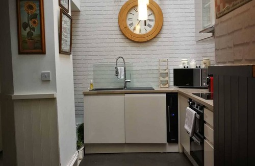 Torquay House | Captivating 3-bed House in St Marychurch Torquay