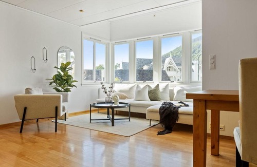 Norheimsund Apartment | Captivating 4-Bed Apartment heart of Norheimsund