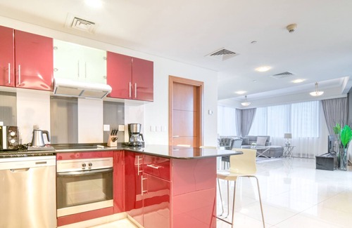 Dubai Apartment | Captivating Sky & Sea Views in Two Bedroom Suite