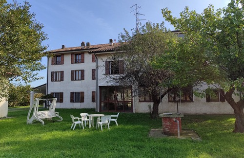 Reggio nell'Emilia Apartment | Caputmundi