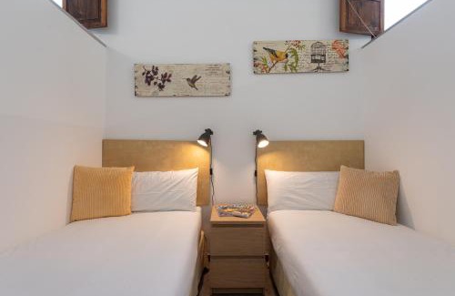 Casco Historico de Arucas House | Car-Loft next to Arucas Cathedral