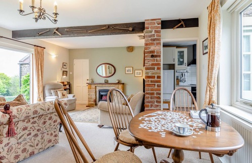 Holymoorside House | Cara - One Bedroom House, Sleeps 2
