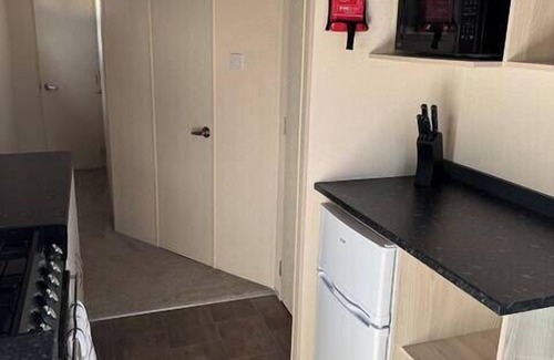 Rhyl Cabin | Caravan Emma 2 Bed Robin Hood
