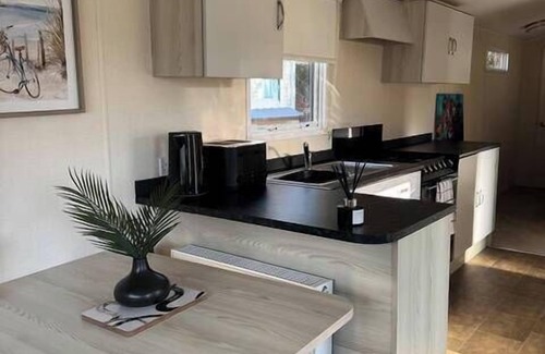 Rhyl Cabin | Caravan Emma 2 Bed Robin Hood