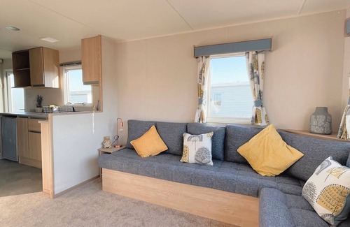 Perranporth House | Caravan on Haven resort and small walk to beach!