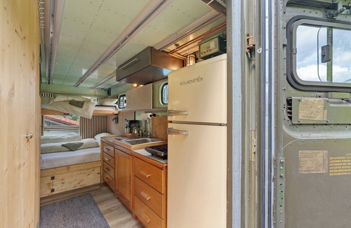 Bad Wildbad House | Caravan 'Poolhouse' with Mountain View, Private Pool and Wi-Fi
