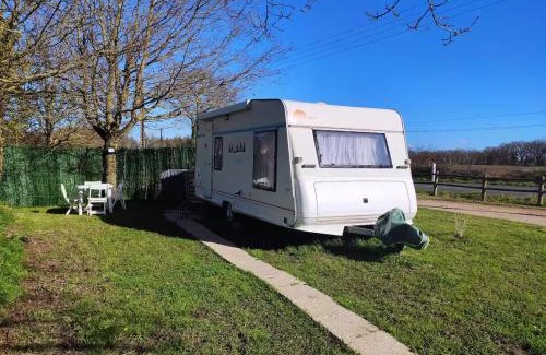 Apremont Other | Caravane avec spa privatif en campagne