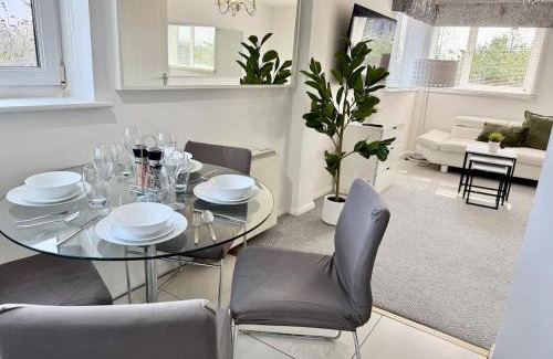 Grangetown Apartment | Cardiff Bay Escape Stunning Views Free Parking