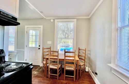 Beaufort Cottage | Cardinal Cottage - Sleeps 4