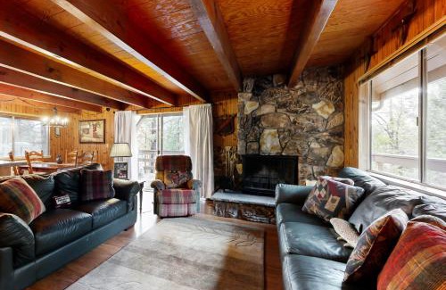 Groveland House | Cardinal's Nest