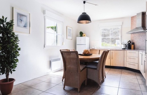 Escales Villa | CAREFREE VILLA