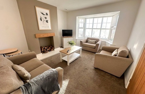 Seaton Carew House | Carew Place by Blue Skies Stays