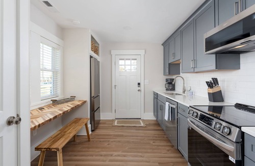 Wilmington Cottage | Cargo District Cottage - Brand New - Wilmington