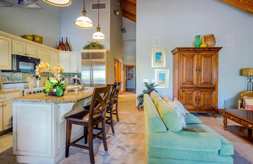 Islamorada Resort | Caribbean-Style Family Home w/Full Kitchen, WiFi, Veranda, & Washer-Dryer
