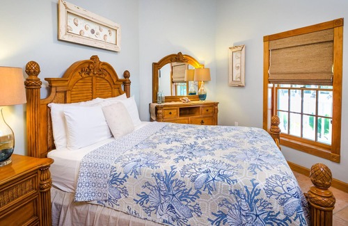 Islamorada Resort | Caribbean-Style Family Home w/Kitchen, WiFi, Outdoor Veranda, & Washer-Dryer