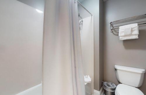 Sunnyside Hotel | Carillon Beach Resort Inn