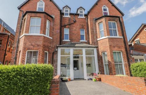 Scarborough Apartment | Carisbrooke
