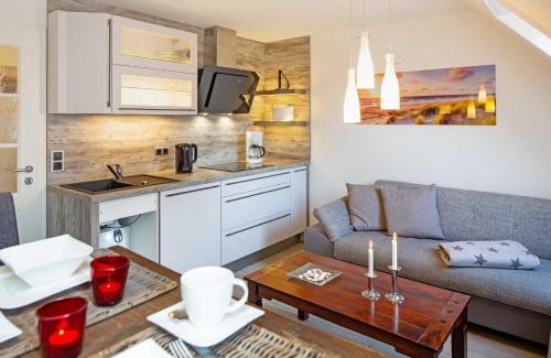 List House | Carlotta s Beachroom