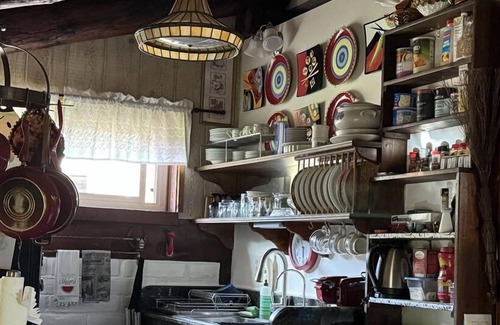 Southeast Carmel House | Carmel Cozy Cottage, close to everything Carmel!
