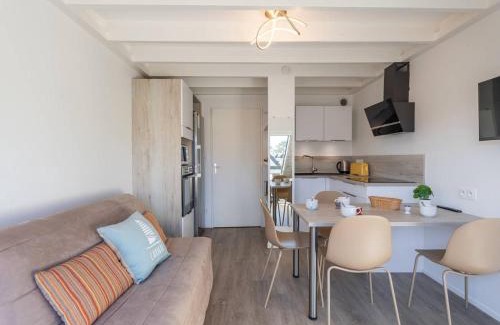 Carnac Apartment | Carnac : Duplex 2 pièces, 200m plage, terrasse sud, parking, animal accepté - FR-1-477-116