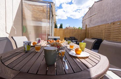 Carnon-Plage Villa | Carnon-Plage, Beach House